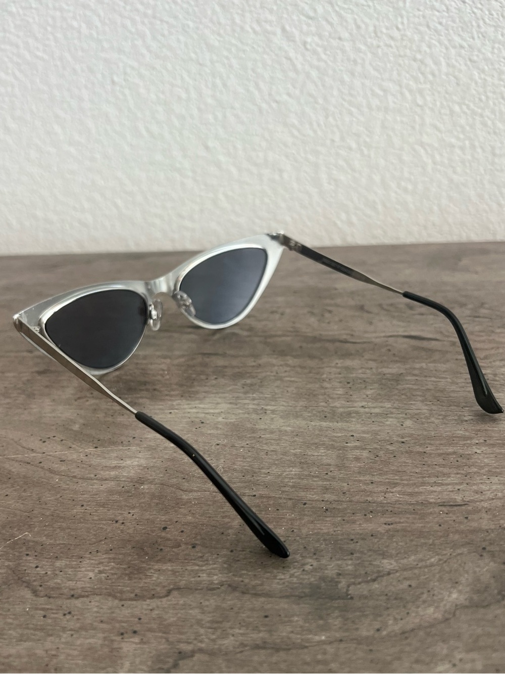 Cat-Eye Sunglasses - Picture 3 of 4